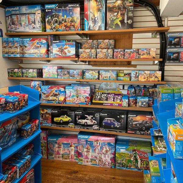 Red Balloon Toy Shop 1 tip