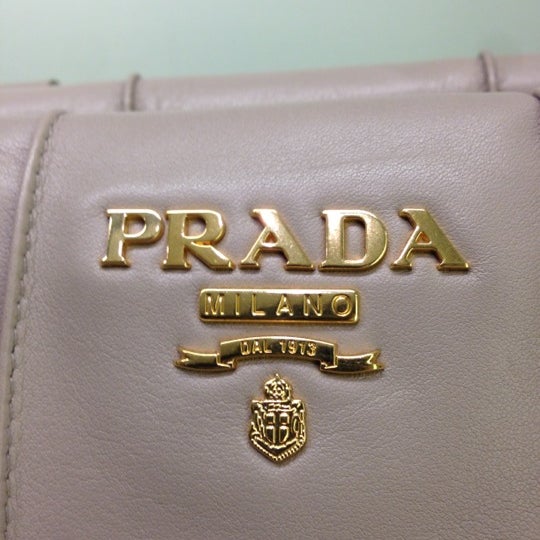 woodbury prada