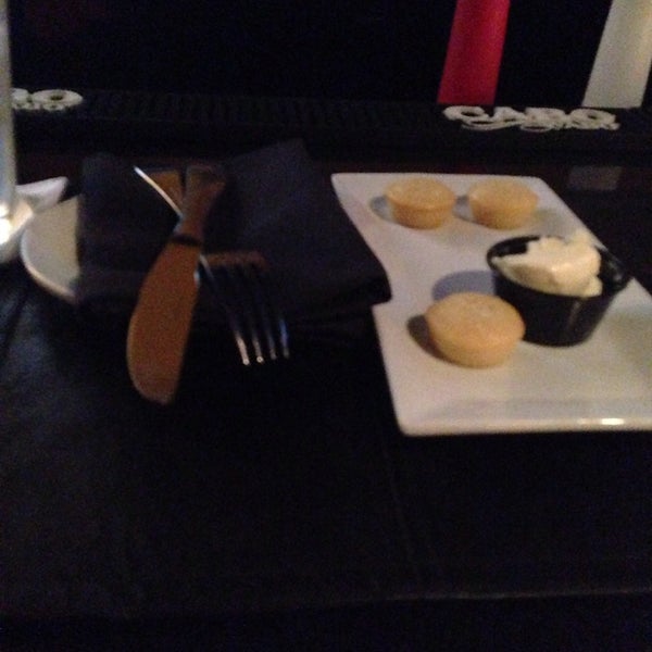 5/10/2014にTia D.がCreme Restaurant and Loungeで撮った写真