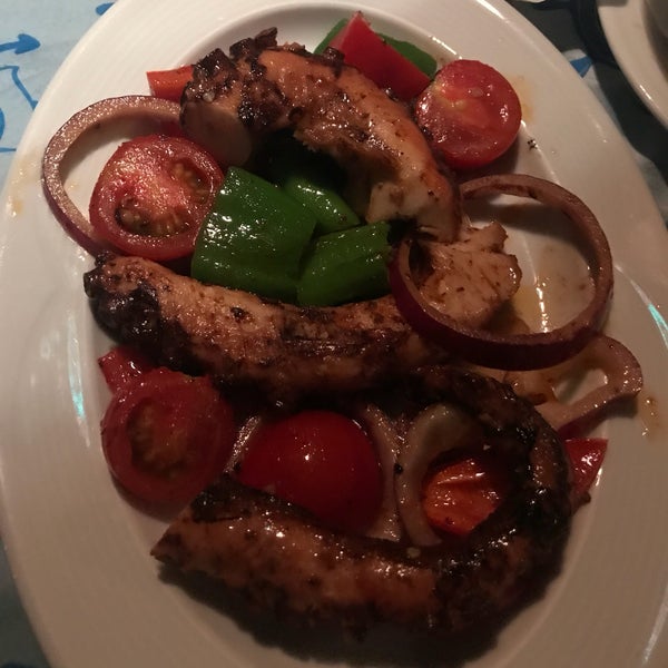 รูปภาพถ่ายที่ ÇimÇim Restaurant โดย Tuğçe İ. เมื่อ 8/16/2018
