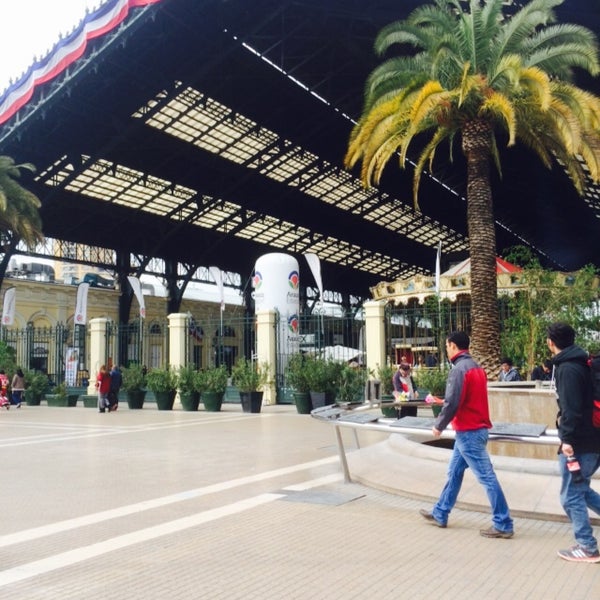 Foto tirada no(a) Estacion Central de Santiago por Elvis M. em 9/27/2015