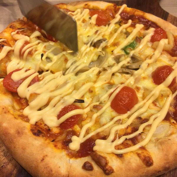 Pizza Hut 30 tips from 2453 visitors