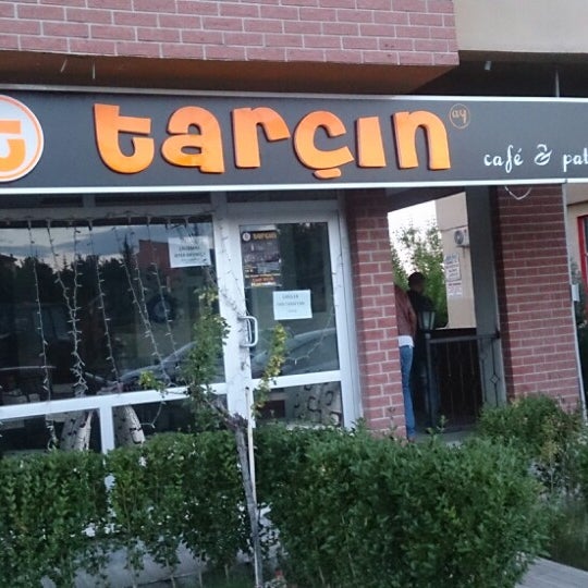รูปภาพถ่ายที่ Tarçın Cafe &amp; Patisserie โดย Gl T. เมื่อ 5/31/2014