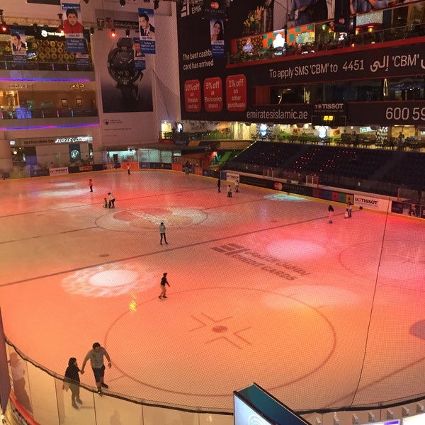 Foto tirada no(a) The Dubai Mall por Jassim B. em 2/24/2015