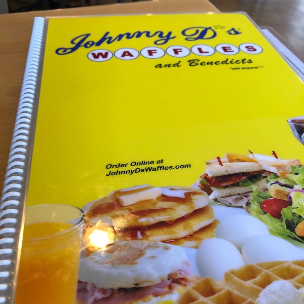 Das Foto wurde bei Johnny D&#39;s Waffles and Bakery von Jonathan U. am 1/24/2021 aufgenommen