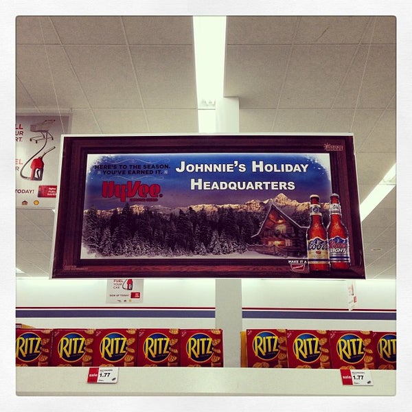 HyVee Grocery Store in Davenport