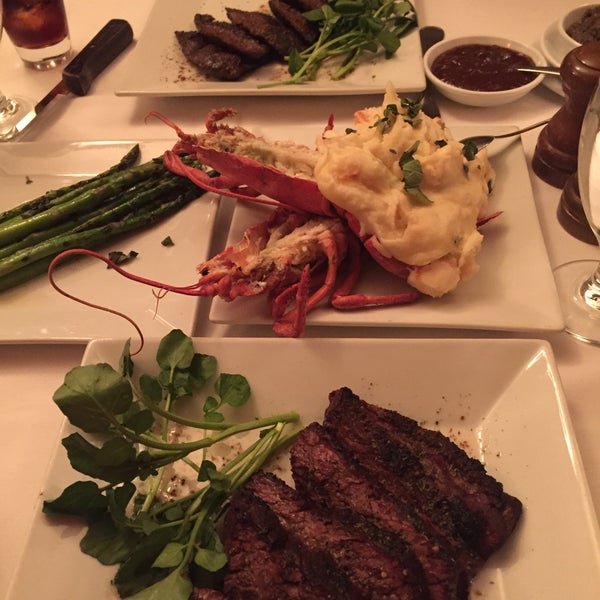 Photo taken at Christos Steakhouse by Dellz on 3/6/2015