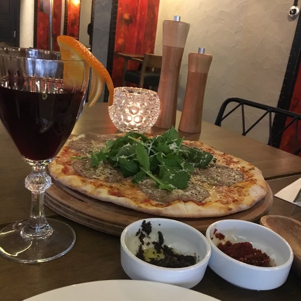 Foto tirada no(a) Paprica Ristorante&amp;Pizza por Berna A. em 2/10/2019