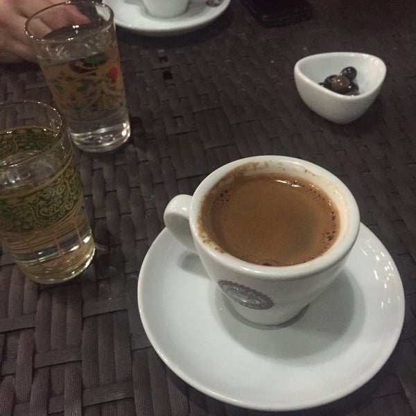Photo taken at Brown Planet Coffee by 🎶 Ebru 🎶 on 3/6/2016