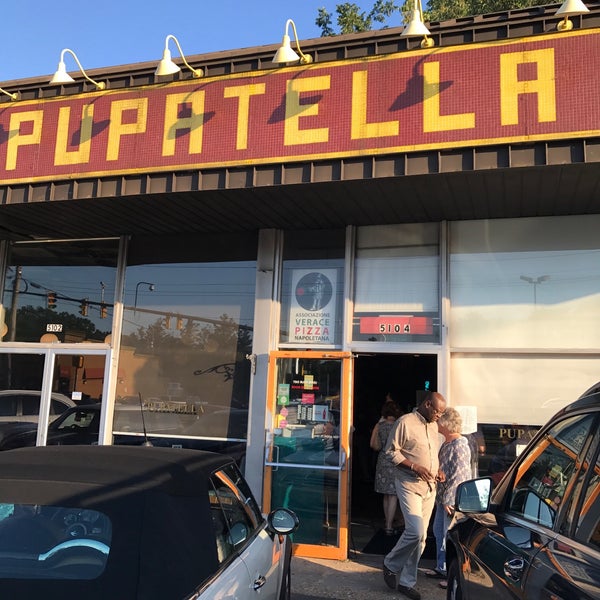 Das Foto wurde bei Pupatella Neapolitan Pizza von Dan V. am 8/19/2017 aufgenommen