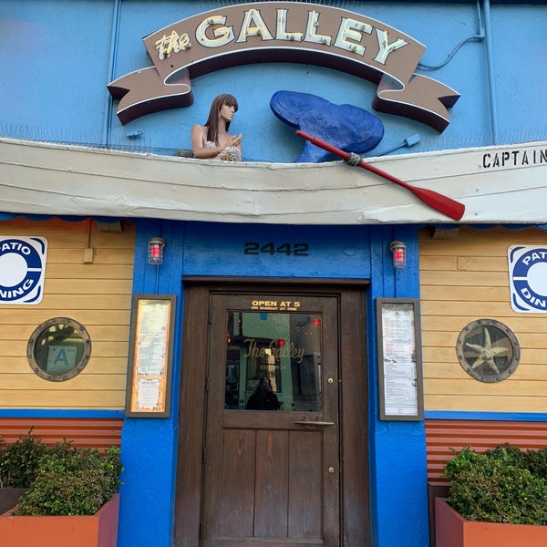 Foto tirada no(a) The Galley Restaurant por Sandy A. em 3/25/2019