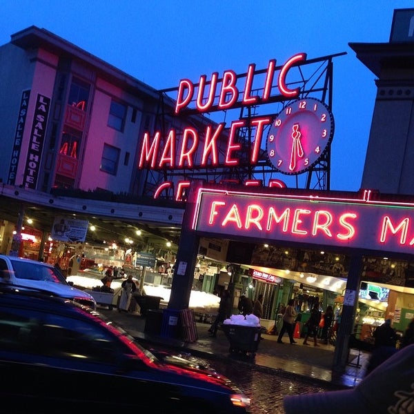 Foto tirada no(a) Market Ghost Tours por Linda M. em 2/17/2014