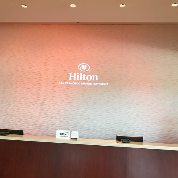 5/7/2018 tarihinde Aaron C.ziyaretçi tarafından Hilton San Francisco Airport Bayfront'de çekilen fotoğraf