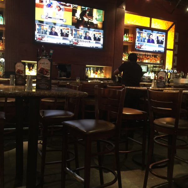 Photo taken at BJ&#39;s Restaurant &amp; Brewhouse by Diane C. on 10/25/2017
