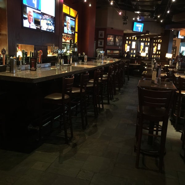 Photo taken at BJ&#39;s Restaurant &amp; Brewhouse by Diane C. on 11/15/2017