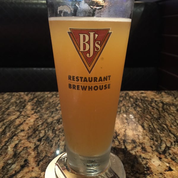 Photo taken at BJ&#39;s Restaurant &amp; Brewhouse by Diane C. on 6/29/2017