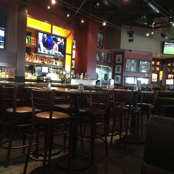 Photo taken at BJ&#39;s Restaurant &amp; Brewhouse by Diane C. on 1/4/2017