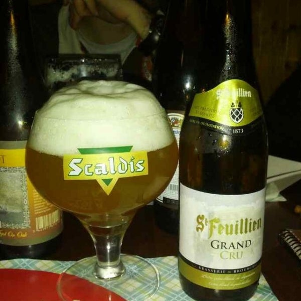 5/14/2013에 Álvaro G.님이 Troade Cervecería에서 찍은 사진