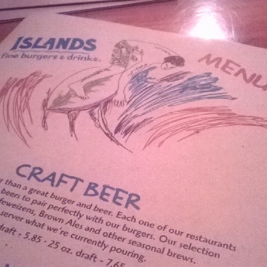 Foto tirada no(a) Islands Restaurant por Llyn R. em 2/9/2014