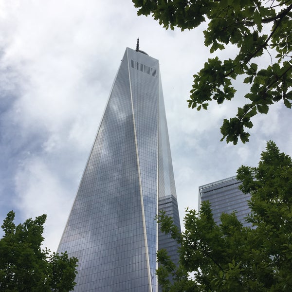 Foto tomada en One World Trade Center  por Beng Y. el 5/15/2016