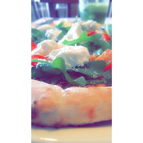5/23/2014 tarihinde Majid A.ziyaretçi tarafından Brandi Pizzeria'de çekilen fotoğraf