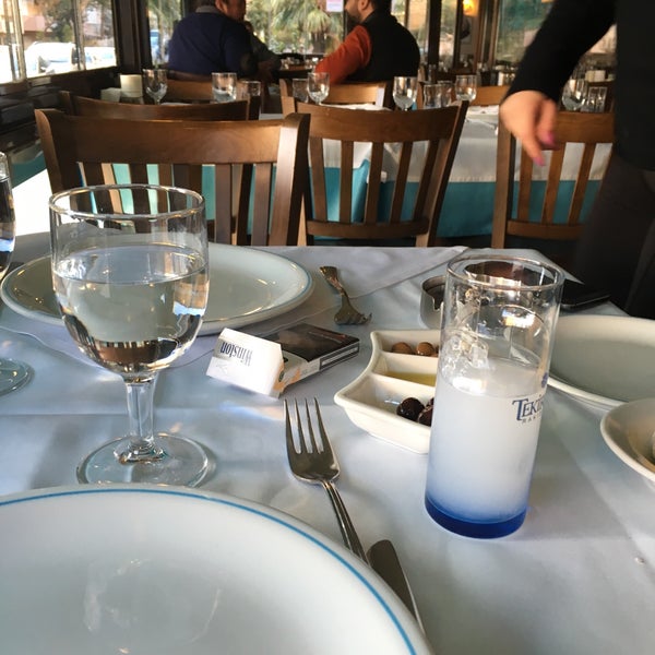 Photo prise au Cunda Balık Restaurant par Erkut G. le3/4/2016