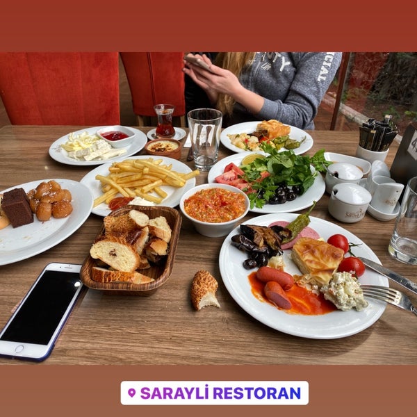 Photo taken at Saraylı Restoran by Esra B. on 11/24/2019