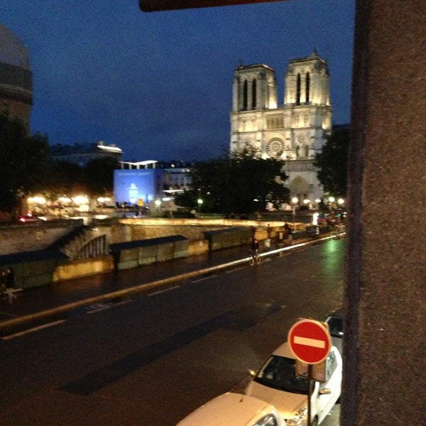 Photo taken at Hôtel Les Rives de Notre-Dame by Jose F. on 9/16/2013