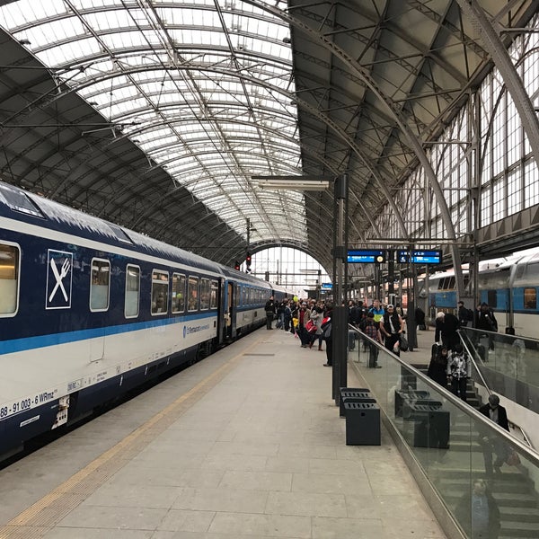 3/24/2017 tarihinde David L.ziyaretçi tarafından Prag Ana Tren İstasyonu'de çekilen fotoğraf