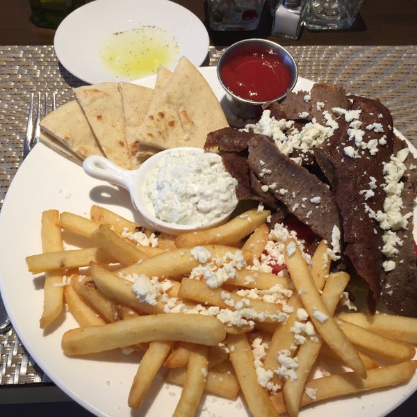 I had the Greek Platter with gyro meat. The tzatziki sauce was good with the meat and fries. Felt underdressed for the place, but the staff was great. Amanda was a great server