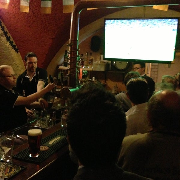 4/23/2013 tarihinde Jo K.ziyaretçi tarafından Irish Pub in the Fleetenkieker'de çekilen fotoğraf