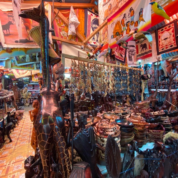 Love Birds Curio Shop Tienda de regalos en Nairobi