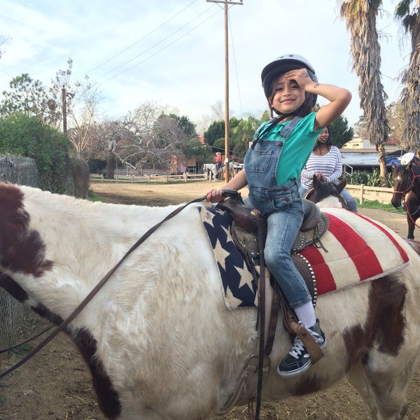 Foto tirada no(a) Los Angeles Equestrian Center por Shawn G. em 1/19/2015