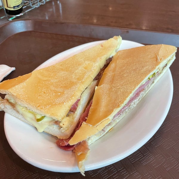 La Carreta Miami International Airport 189 tips