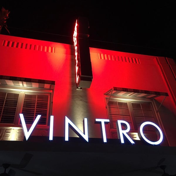 รูปภาพถ่ายที่ Vintro Hotel &amp; Kitchen โดย Francesco เมื่อ 12/29/2015