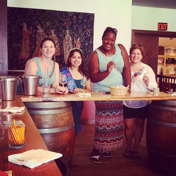 Foto scattata a The Williamsburg Winery da Amy P. il 8/8/2015
