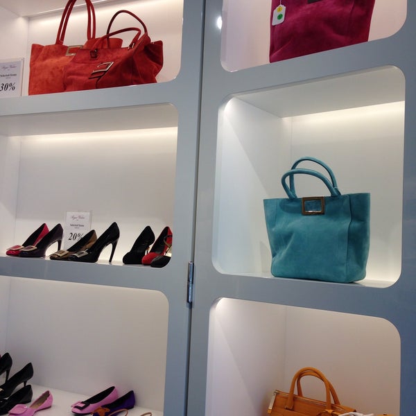 Roger Vivier Outlet Store in Livermore