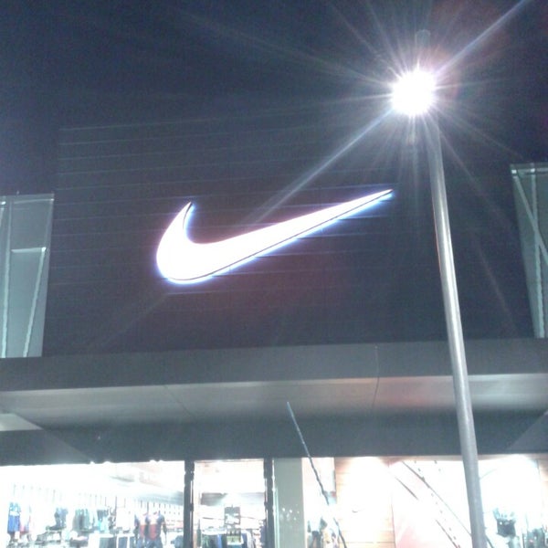 En la madrugada voltaje boicotear Nike Factory Store Vallodolid - Arroyo de la Encomienda, Castilla y León