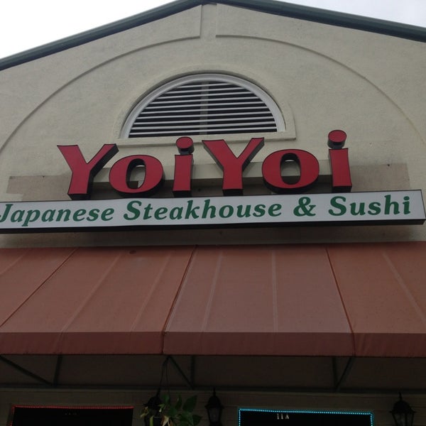 Foto tirada no(a) YoiYoi Steakhouse &amp; Sushi por Just J. em 7/7/2013