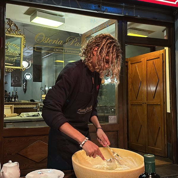 Foto tirada no(a) Osteria Pastella por Alanood A. em 11/28/2023