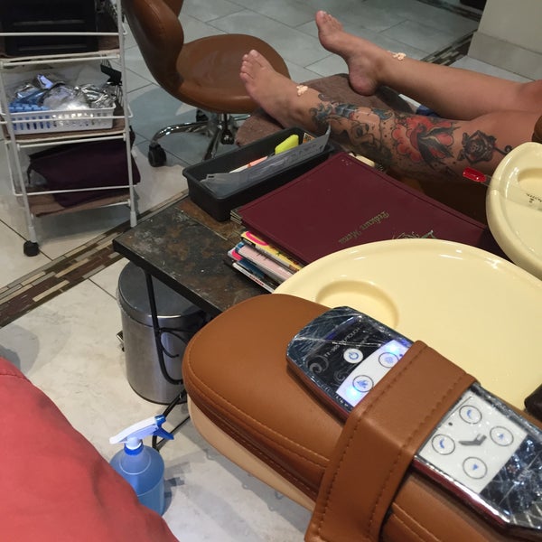 LV Nails & Spa Nail Salon in Henderson