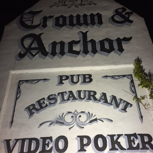 10/15/2016 tarihinde Brad E.ziyaretçi tarafından Crown &amp; Anchor Pub'de çekilen fotoğraf
