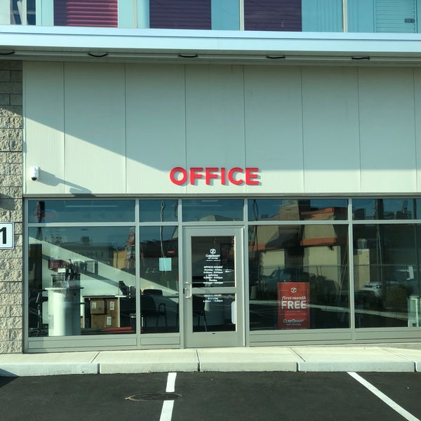 Boston Seaport Self Storage Dandk Organizer