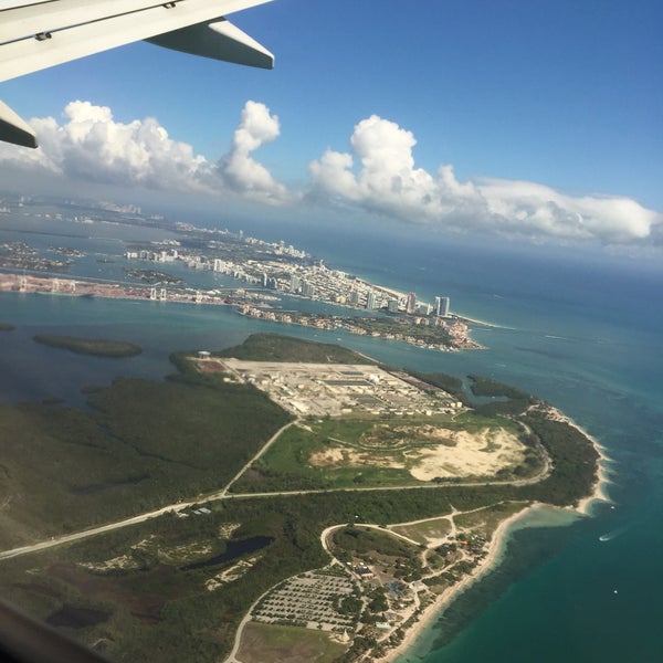 Foto scattata a Aeroporto Internazionale di Miami (MIA) da Todd V. il 11/5/2017