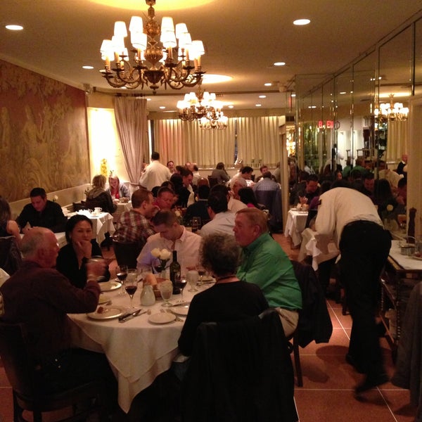 Photo prise au Patsy&#39;s Italian Restaurant par Eric S. le5/5/2013