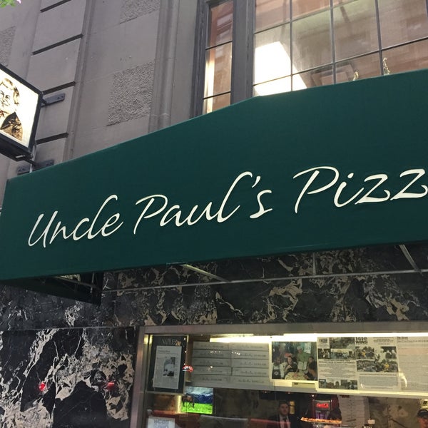 รูปภาพถ่ายที่ Uncle Paul&#39;s Pizza โดย Dan D. เมื่อ 6/3/2017
