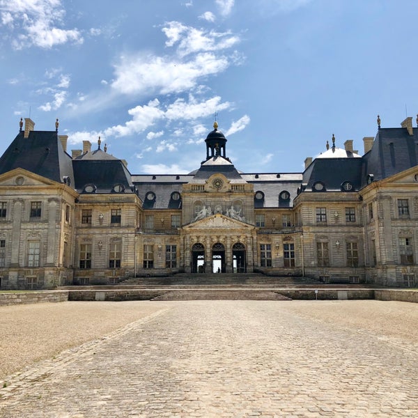 Photo taken at Château de Vaux-le-Vicomte by Robert H. on 6/30/2019