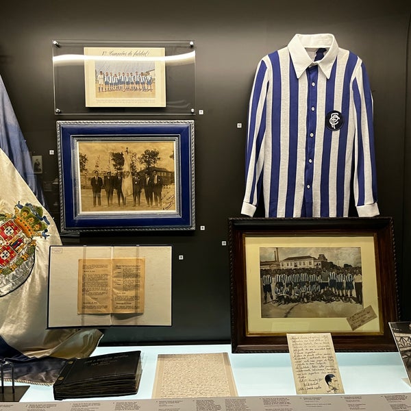 Das Foto wurde bei Museu FC Porto / FC Porto Museum von muttibey am 7/19/2022 aufgenommen