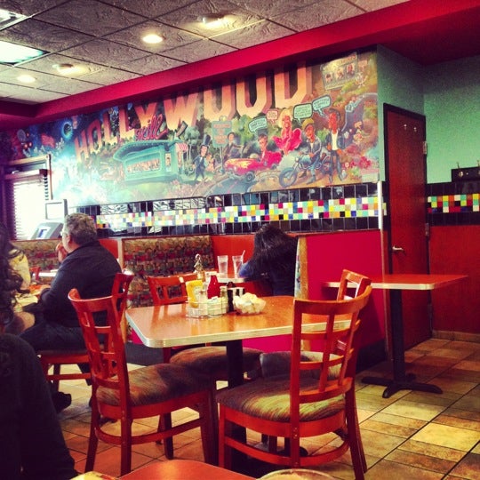 Photo taken at Hollywood Grill by Becki S. on 11/7/2012