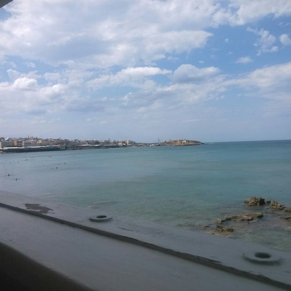 Foto tirada no(a) Palmera Seaside por Alexander S. em 6/26/2018